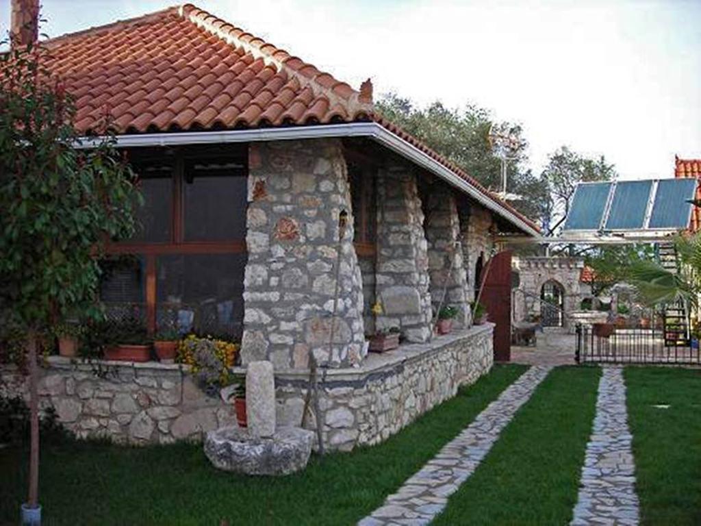 Dogis Retreat Apartment Agia Efimia Bagian luar foto